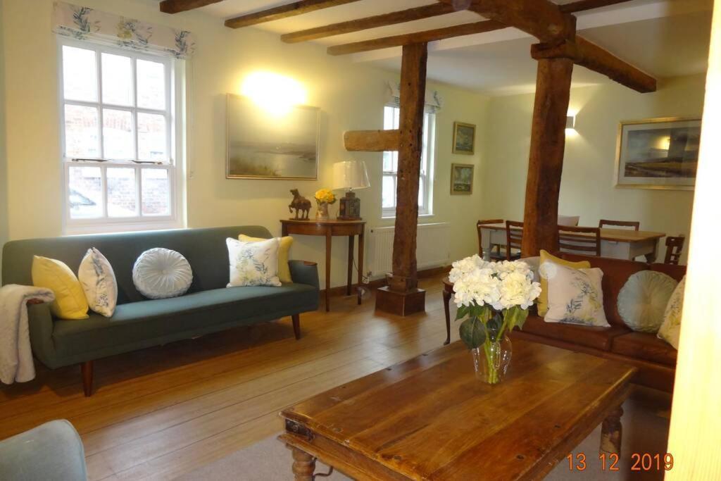 Lovely Old Cottage Stratford-upon-Avon Exterior foto